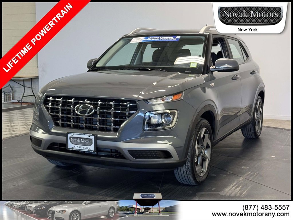 Used 2025 Hyundai Venue SEL image 4
