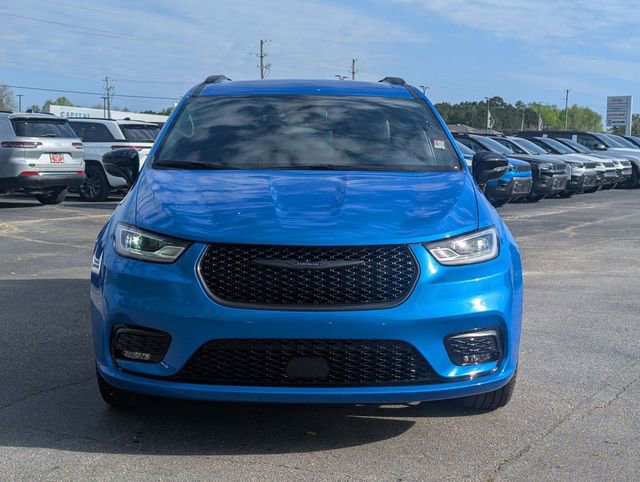 New 2026 Chrysler Pacifica Select image 3