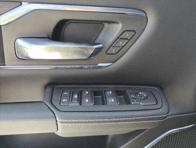 New 2026 RAM 1500 Laramie AWD/4WD image 17
