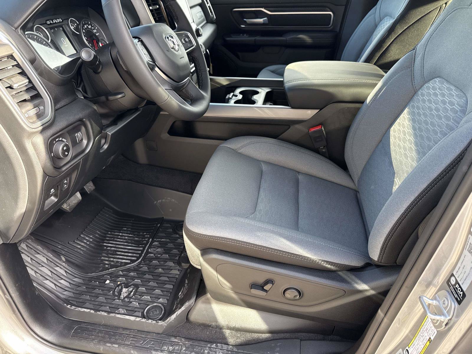 New 2026 RAM 1500 Big Horn AWD/4WD image 16
