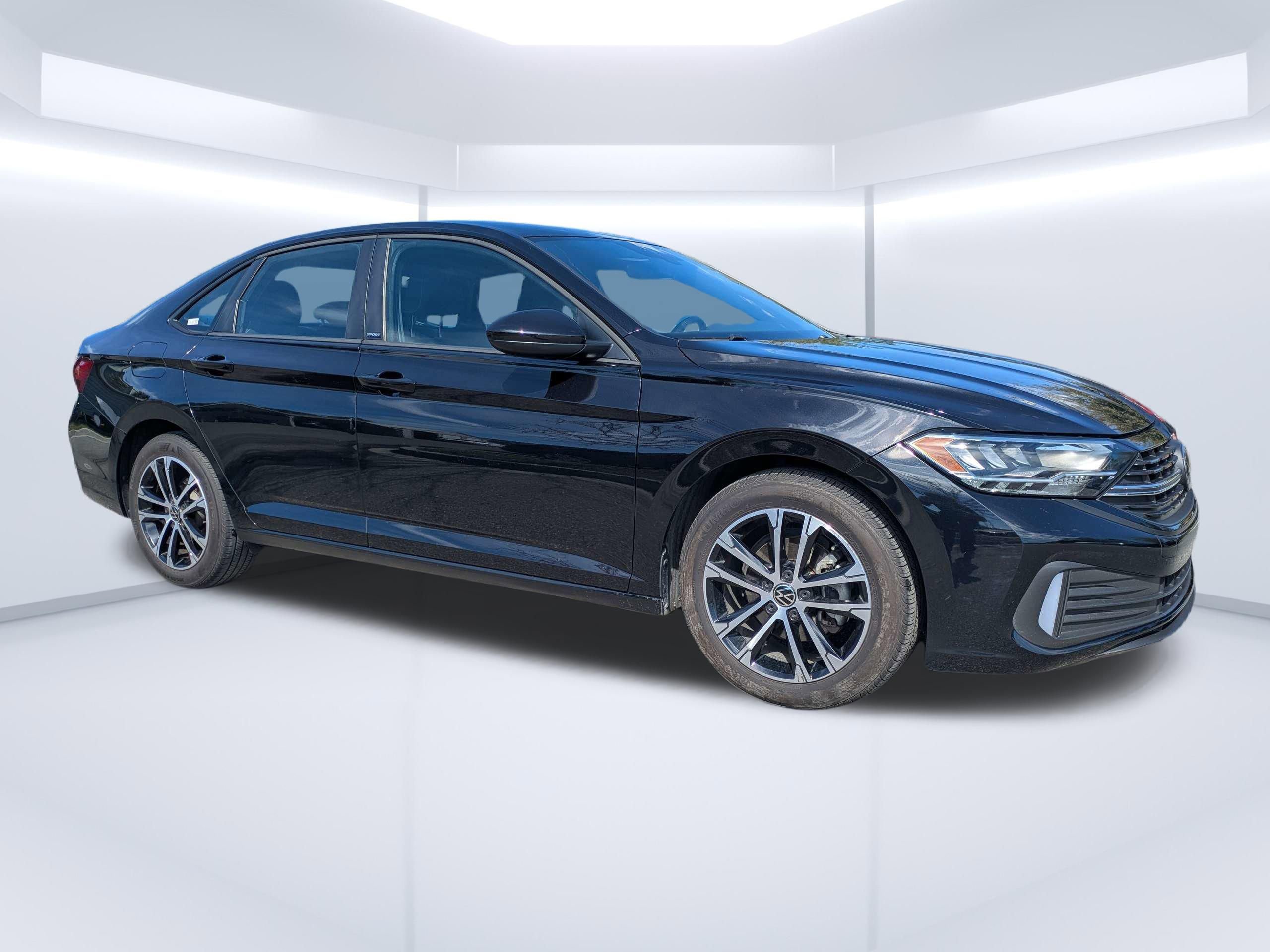 Used 2024 Volkswagen Jetta Sport image 1