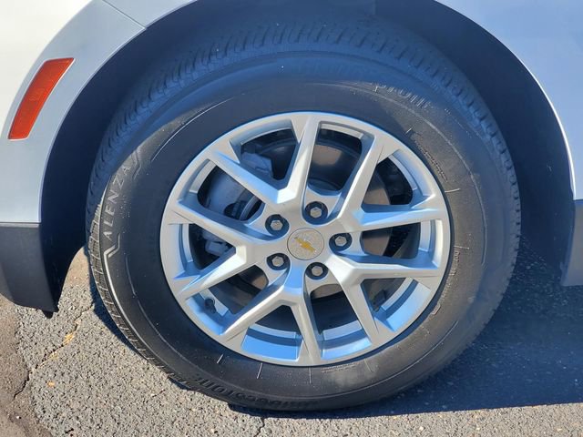 Used 2022 Chevrolet Equinox LT w/ Driver Convenience Package image 9