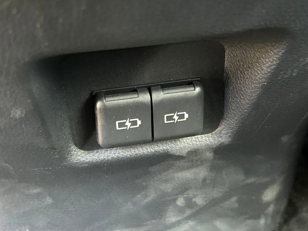 Certified 2025 Toyota RAV4 XLE FWD image 21