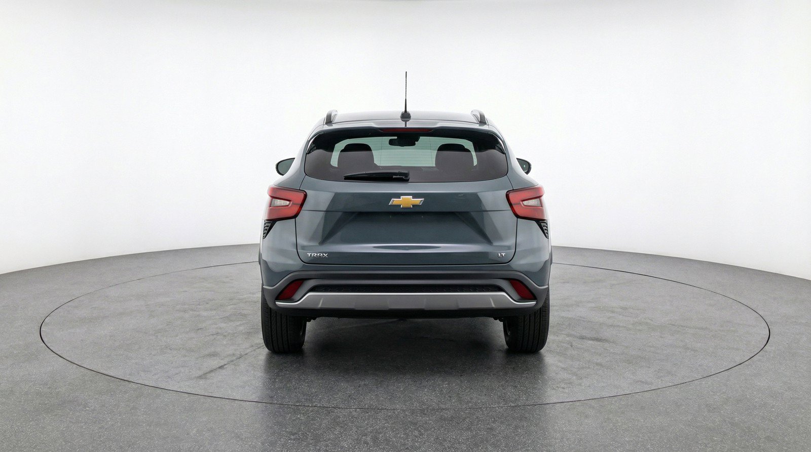 Used 2025 Chevrolet Trax LT FWD image 7