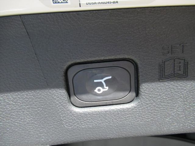 Used 2016 Ford Edge Titanium w/ Equipment Group 301A FWD image 35