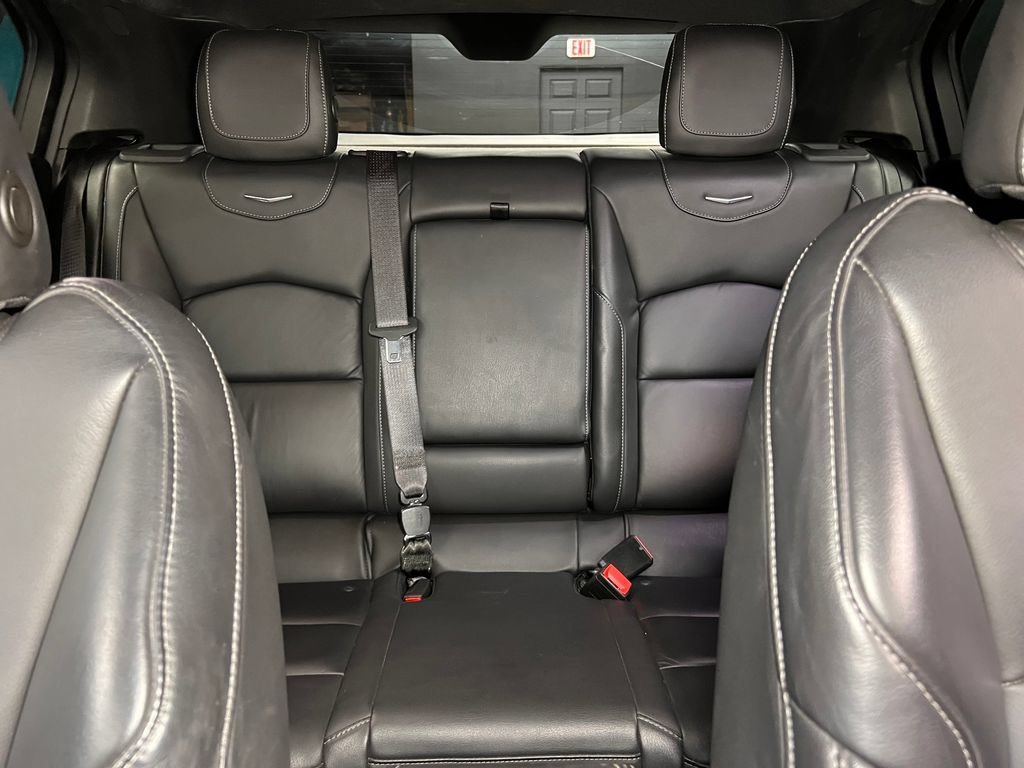 Used 2021 Cadillac XT4 Premium Luxury AWD/4WD image 24