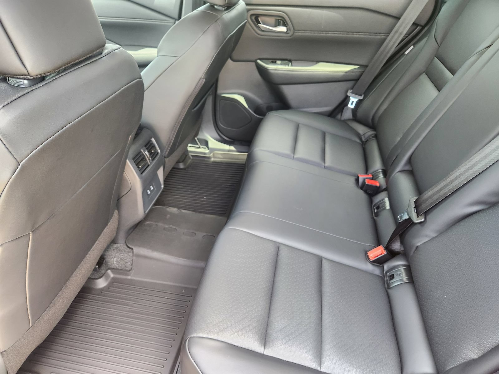 New 2026 Nissan Rogue Dark Armor FWD image 24