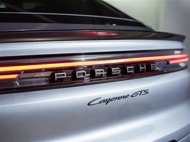 New 2026 Porsche Cayenne GTS AWD/4WD image 32