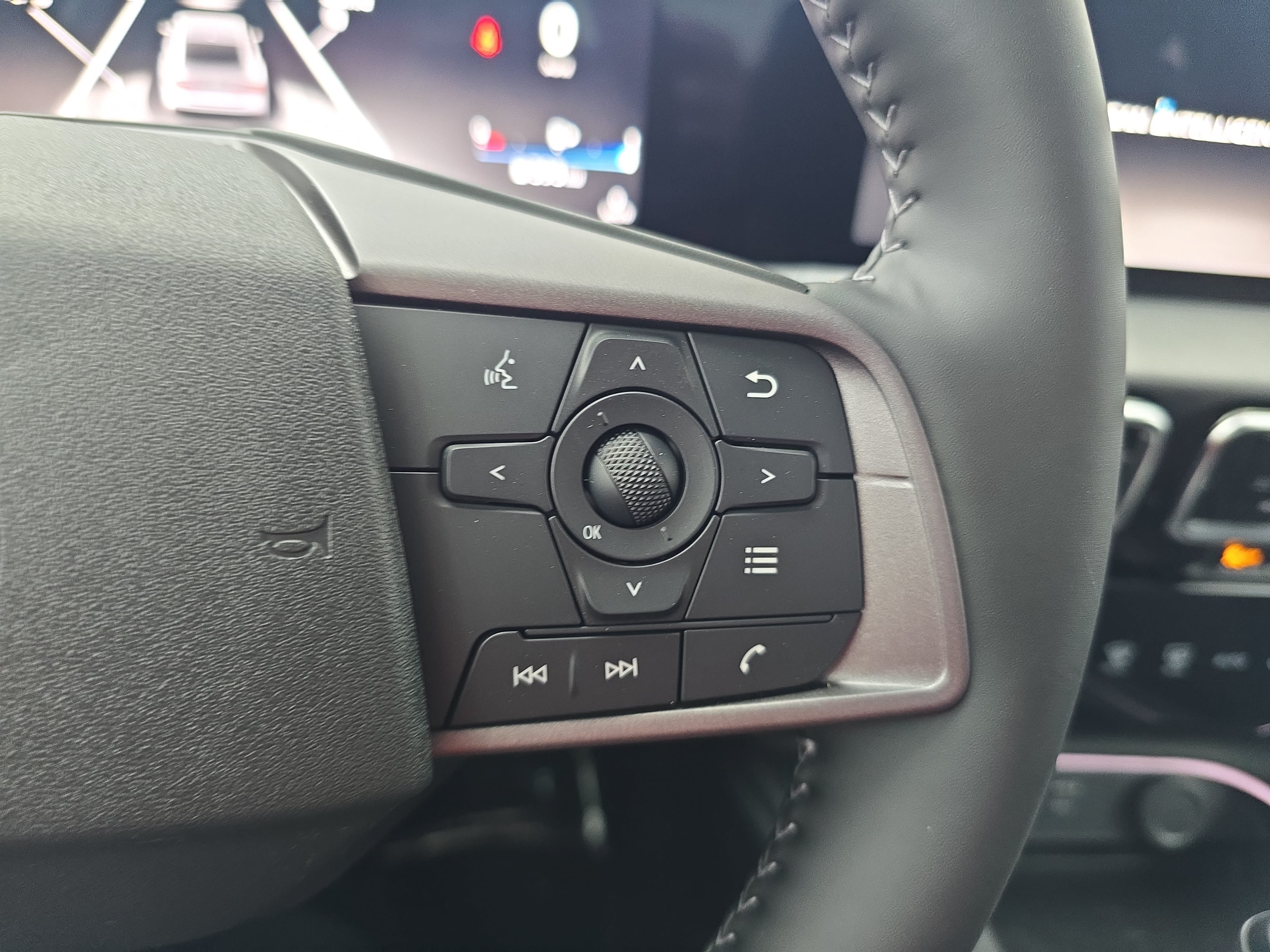New 2026 Nissan Sentra SV w/ SV Convenience Package FWD image 17