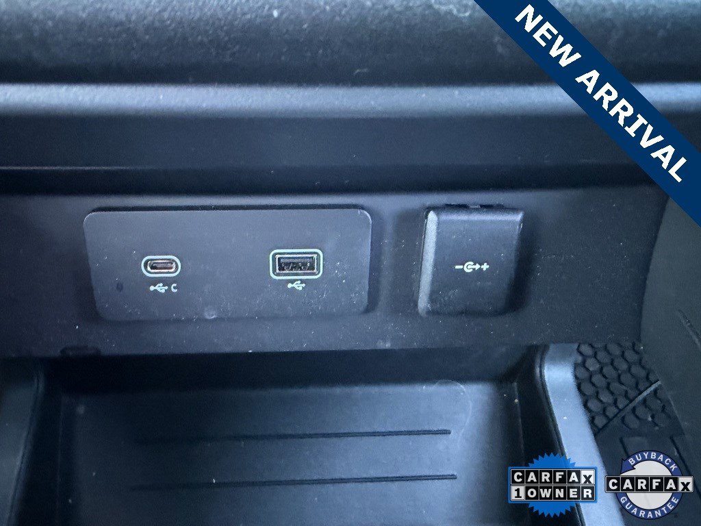 Used 2024 Land Rover Defender 110 X-Dynamic SE image 15