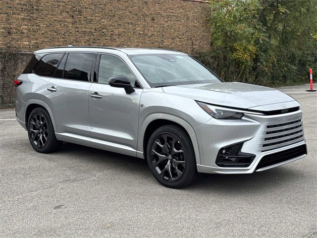 New 2026 Lexus TX 500h AWD image 3