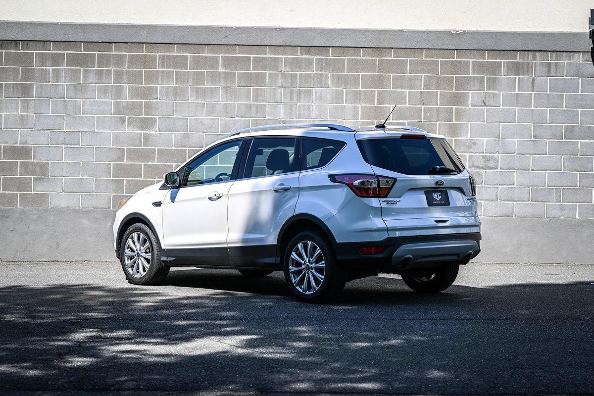 Used 2017 Ford Escape Titanium AWD/4WD image 4