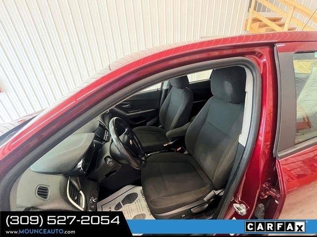 Used 2022 Chevrolet Trax LS AWD/4WD image 17
