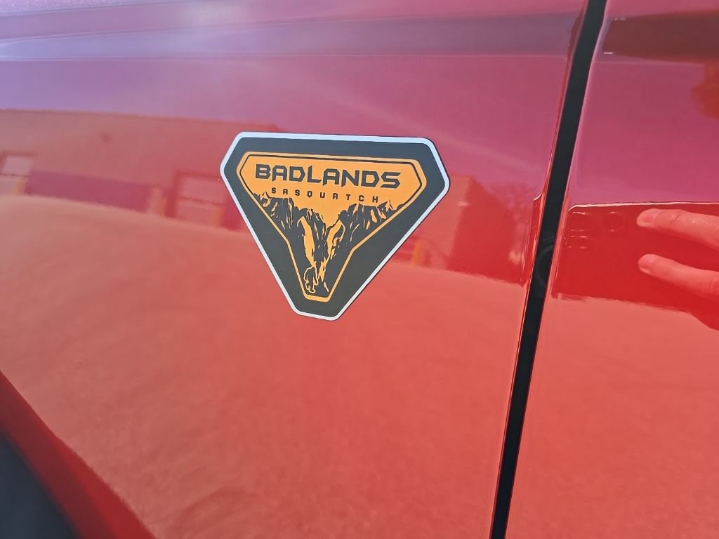 Used 2023 Ford Bronco Badlands AWD/4WD image 5