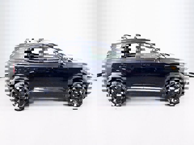 New 2026 Nissan Kicks SR w/ Cold Weather Package image 4