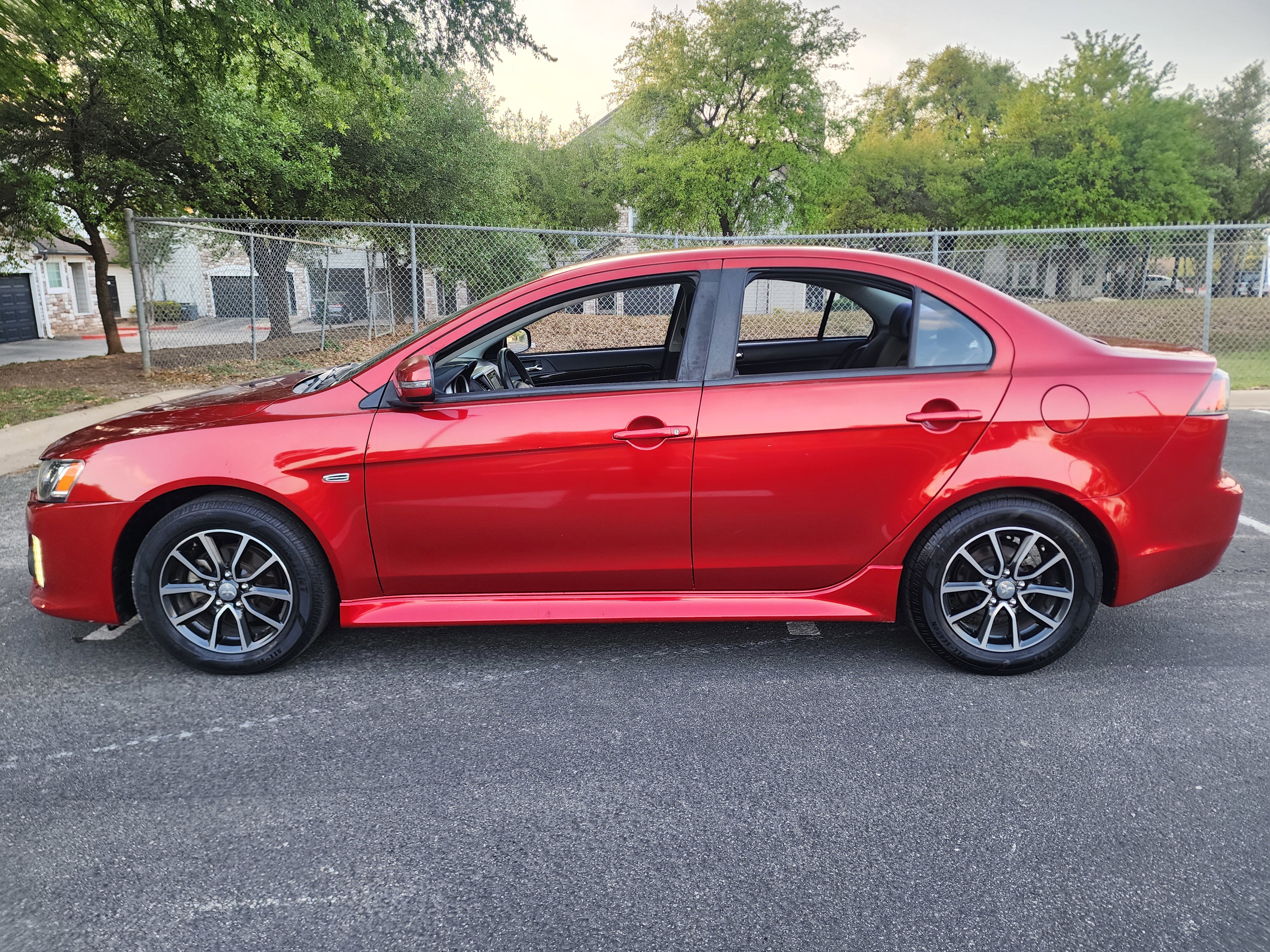 Used 2017 Mitsubishi Lancer ES FWD image 4