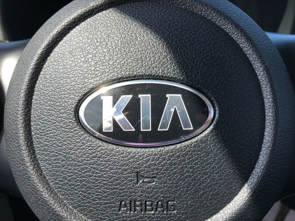Used 2020 Kia Soul LX image 17