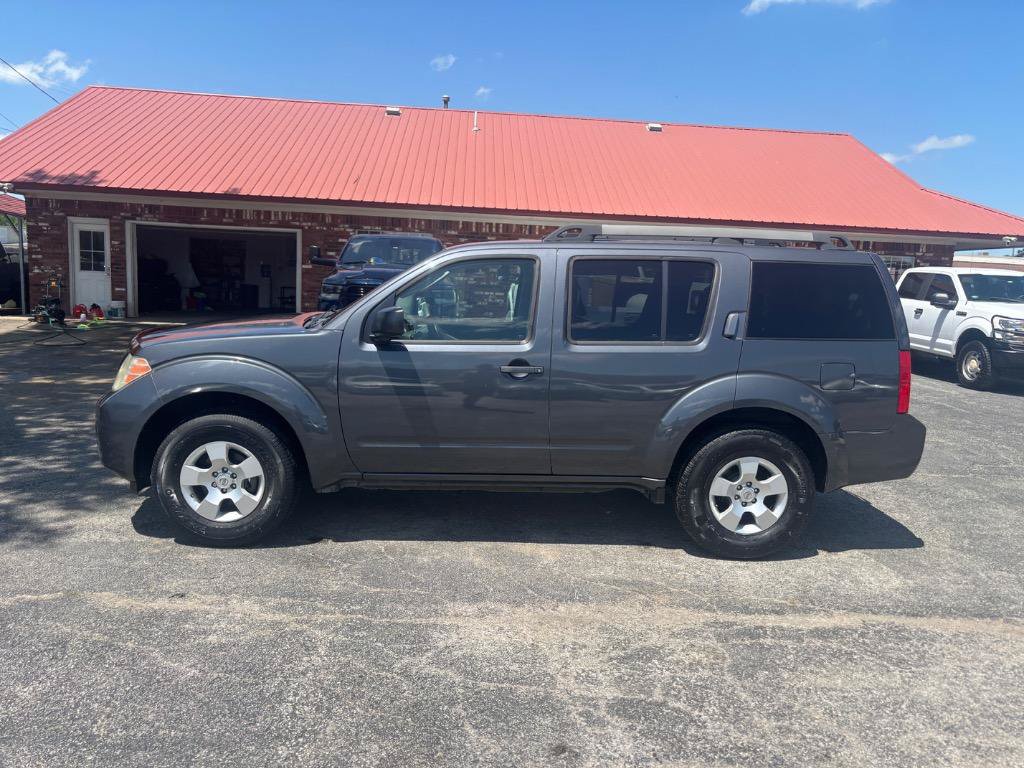 Used 2012 Nissan Pathfinder S RWD image 3