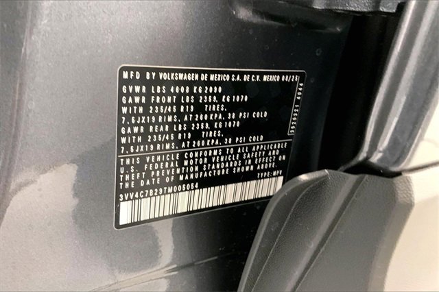 New 2026 Volkswagen Taos SEL image 14