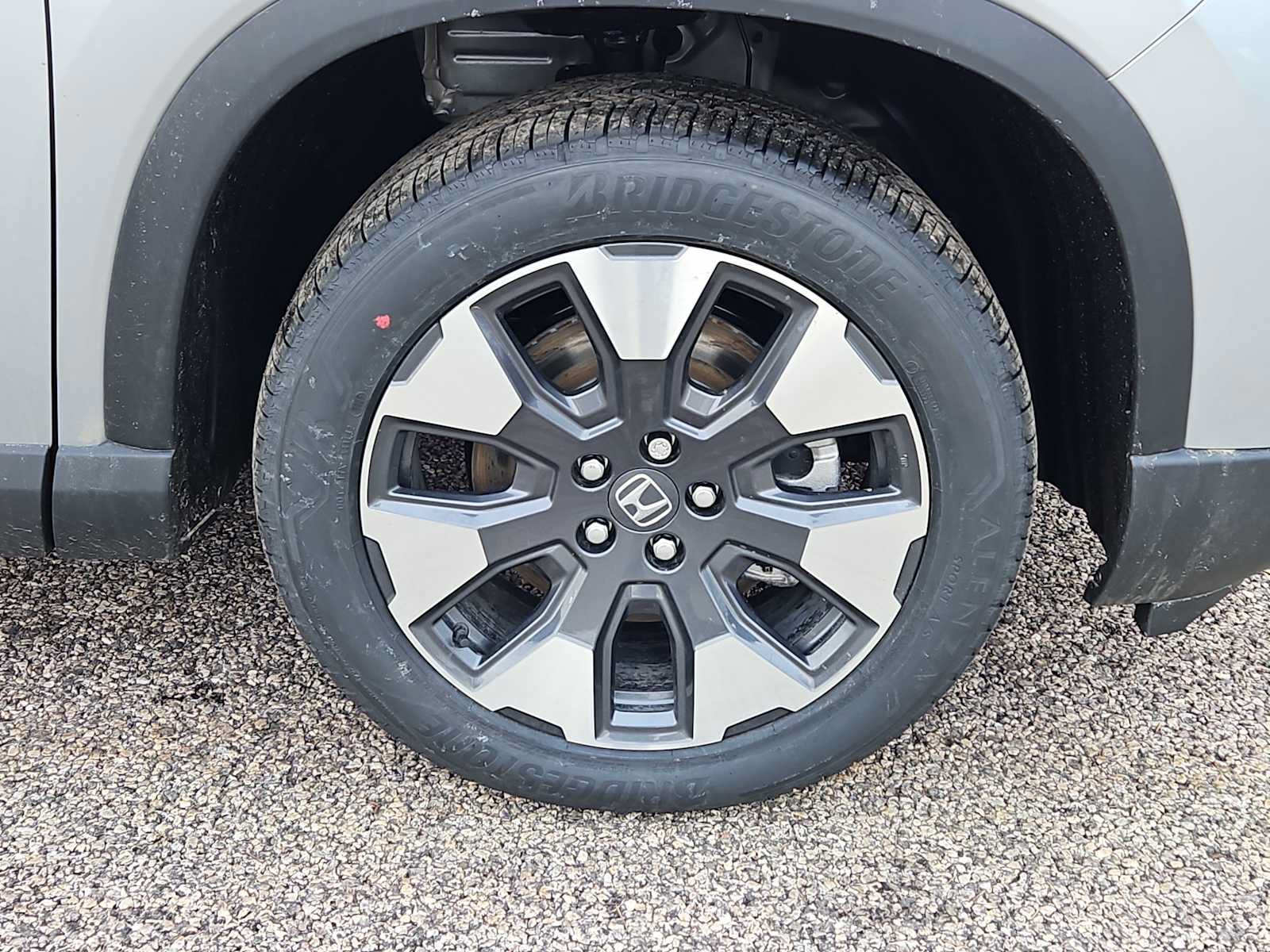 New 2026 Honda Pilot Touring image 4