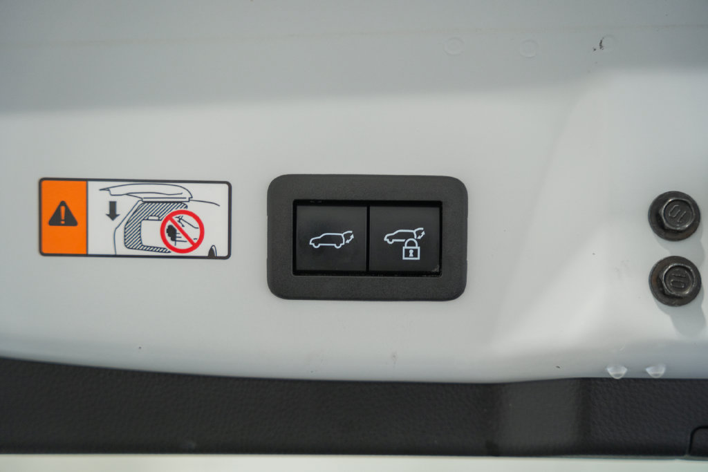 Used 2024 Toyota Prius Limited AWD/4WD image 10