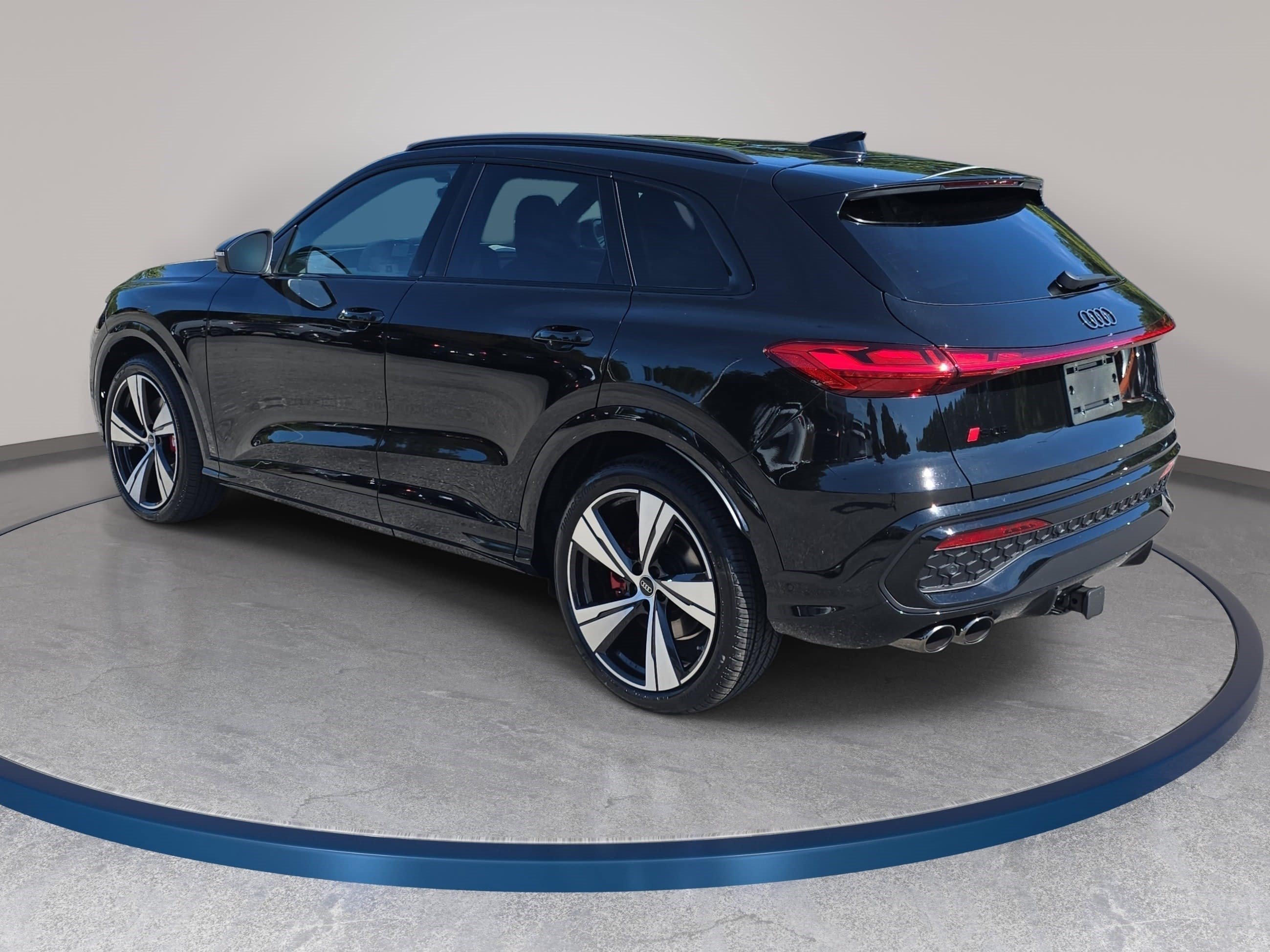 New 2026 Audi SQ5 Prestige AWD/4WD image 7