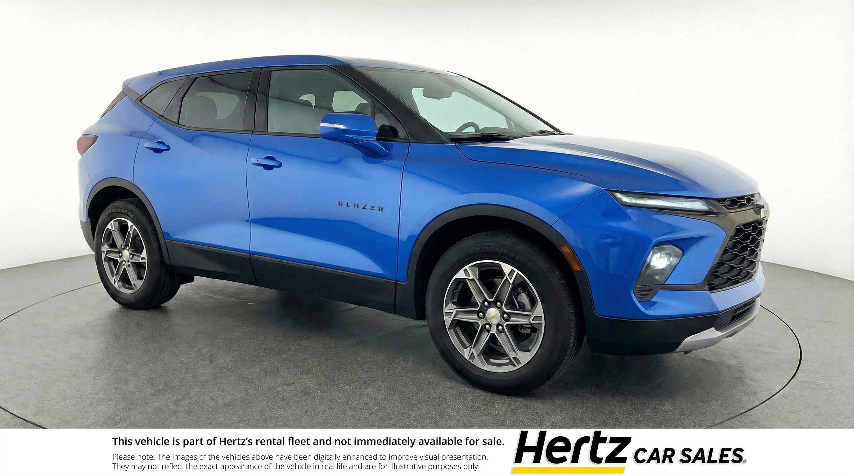 Used 2025 Chevrolet Blazer LT image 1