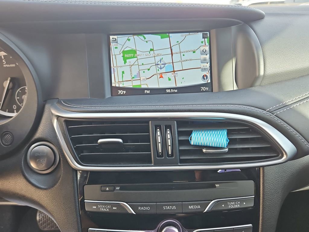 Used 2019 INFINITI QX30 Premium w/ Navigation Package image 15