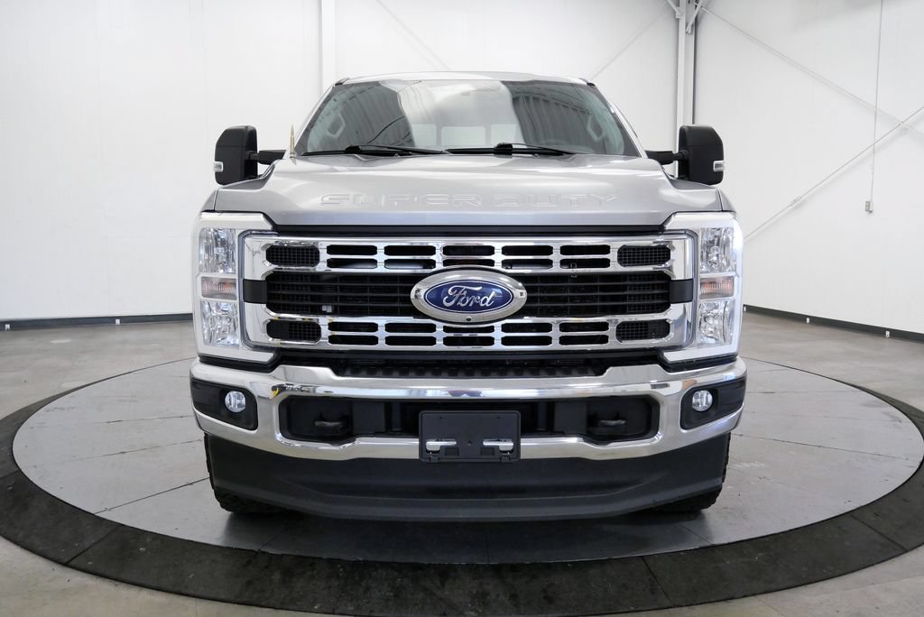 Used 2024 Ford F350 XLT w/ 360-Degree Camera Package AWD/4WD image 2