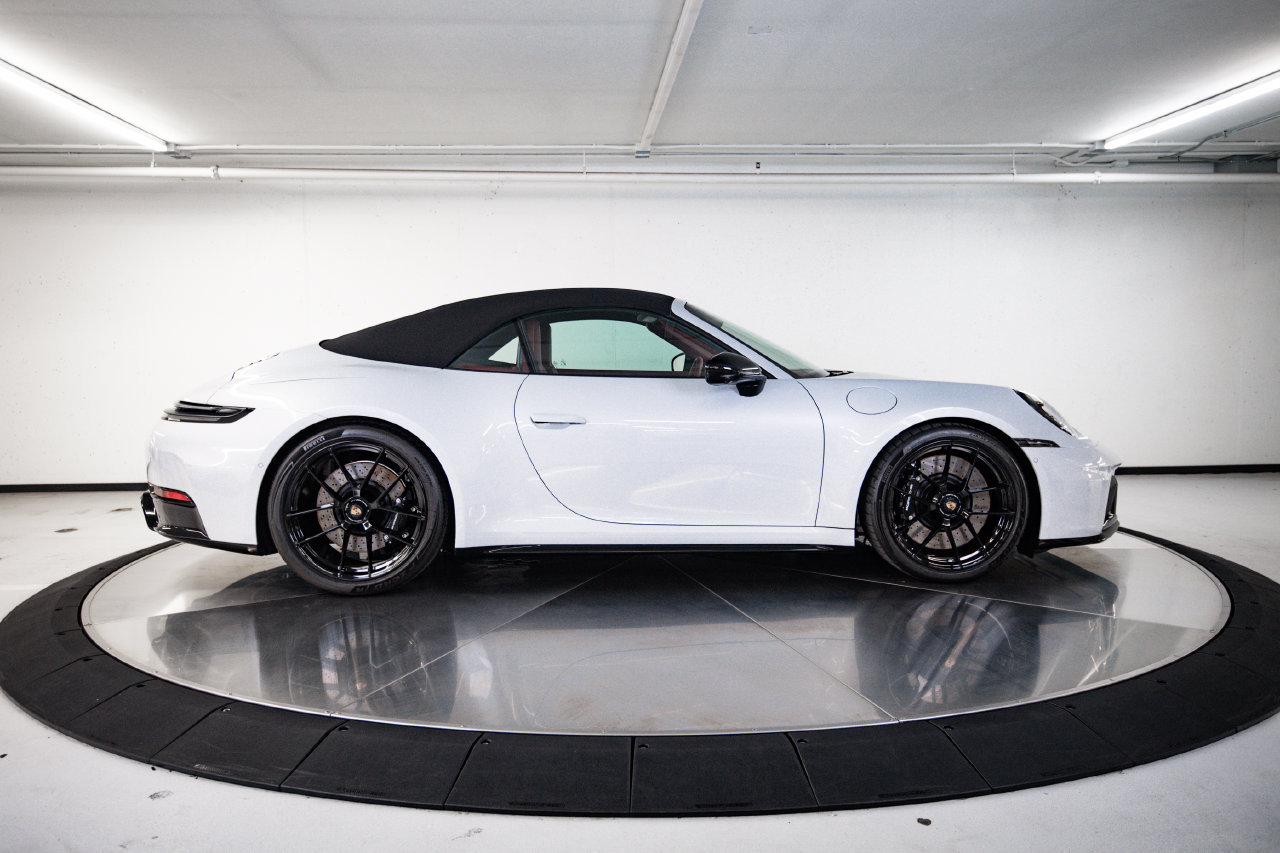 Certified 2026 Porsche 911 Carrera GTS RWD image 8