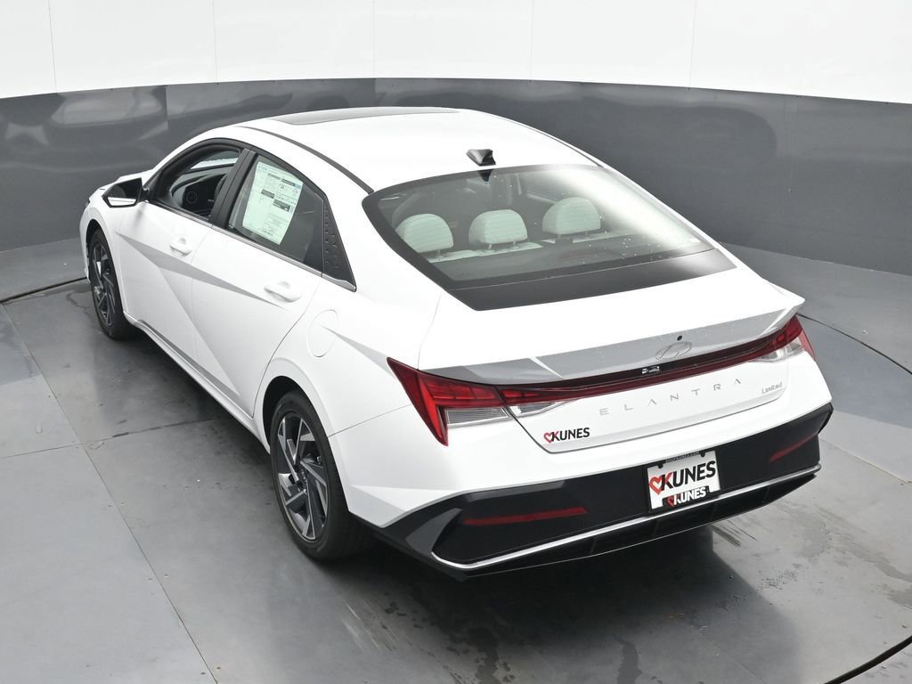 New 2025 Hyundai Elantra Limited image 45