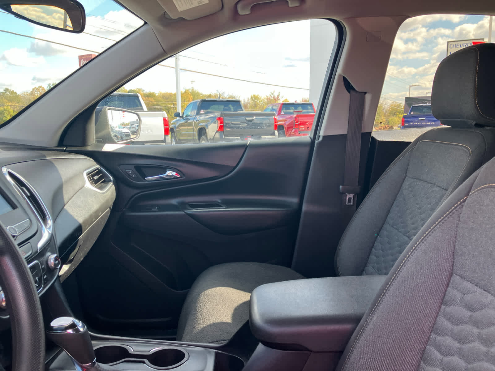 Used 2019 Chevrolet Equinox LT image 10