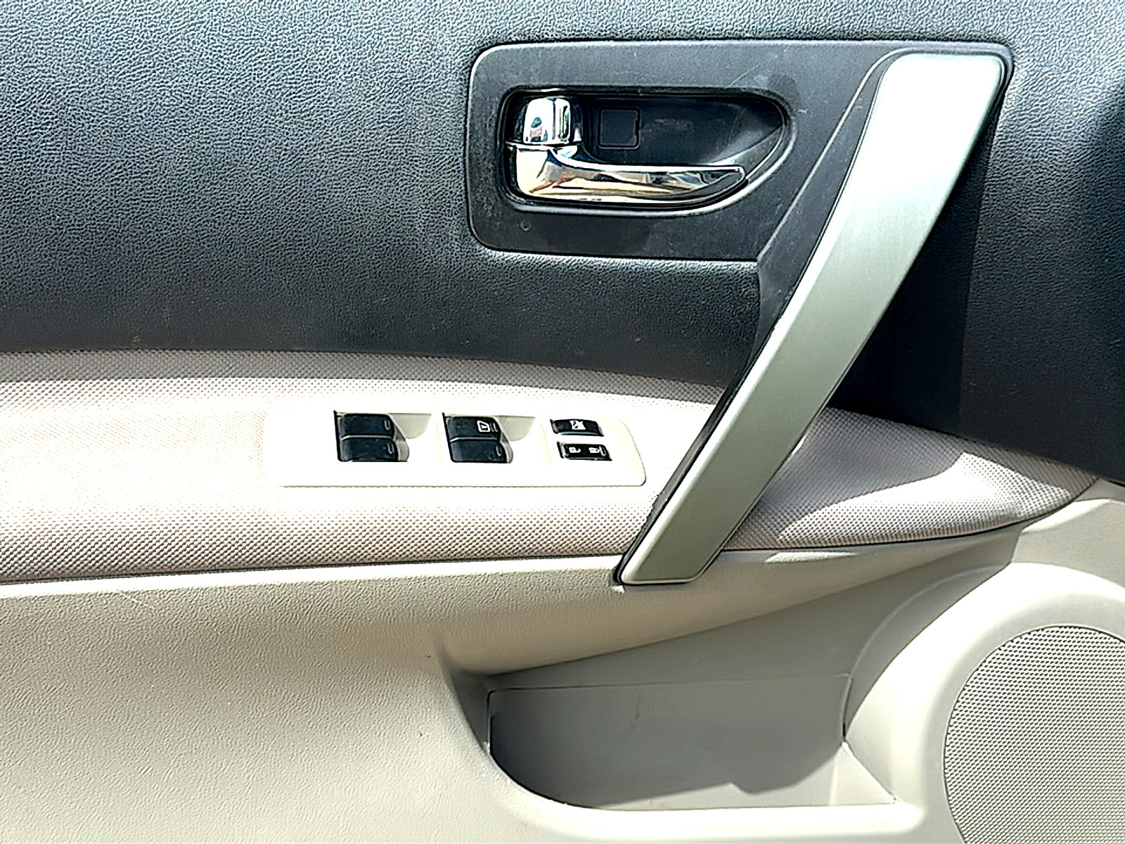 Used 2013 Nissan Rogue S FWD image 16