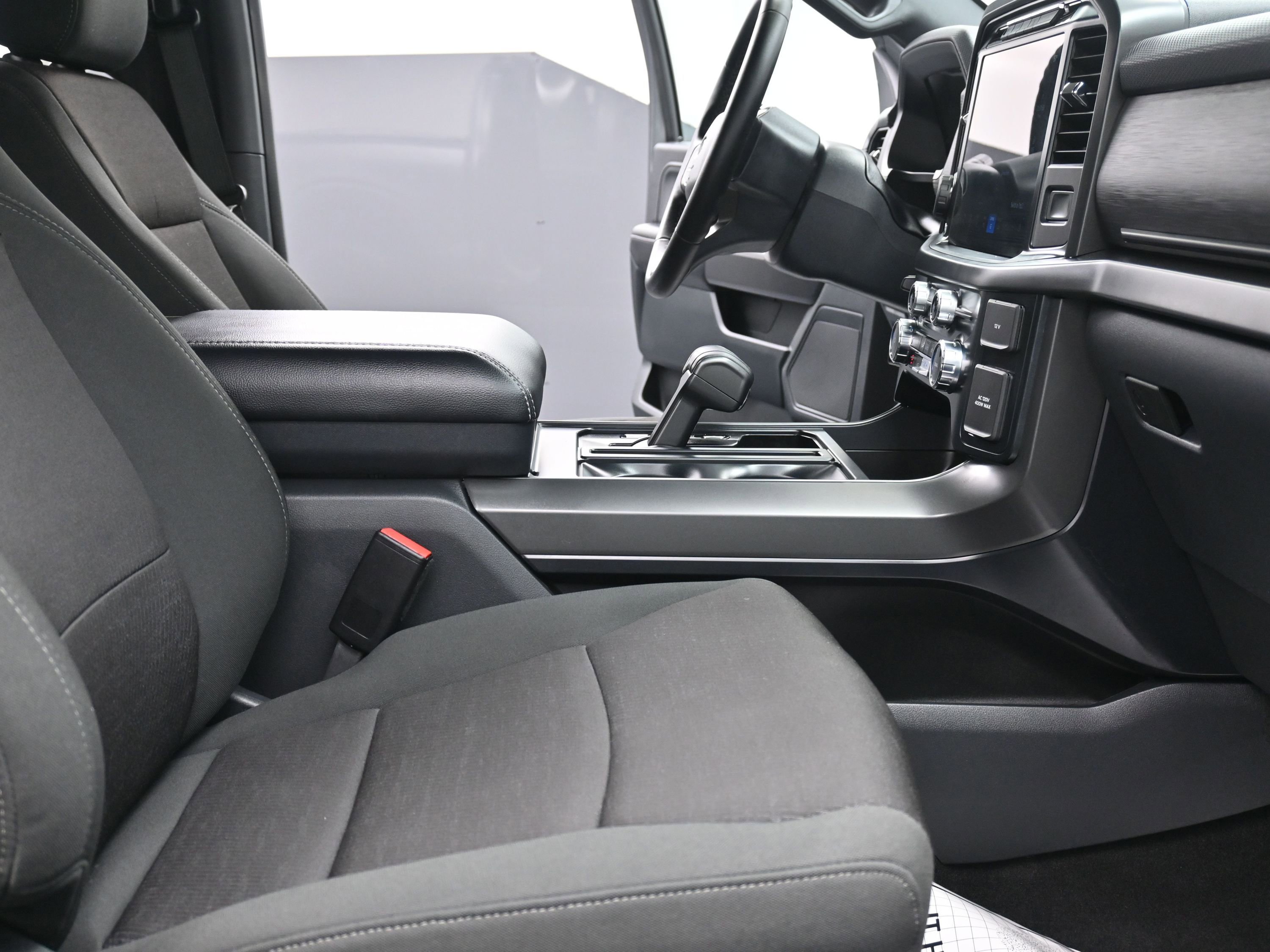 Used 2024 Ford F150 XLT w/ Equipment Group 302A MID image 29