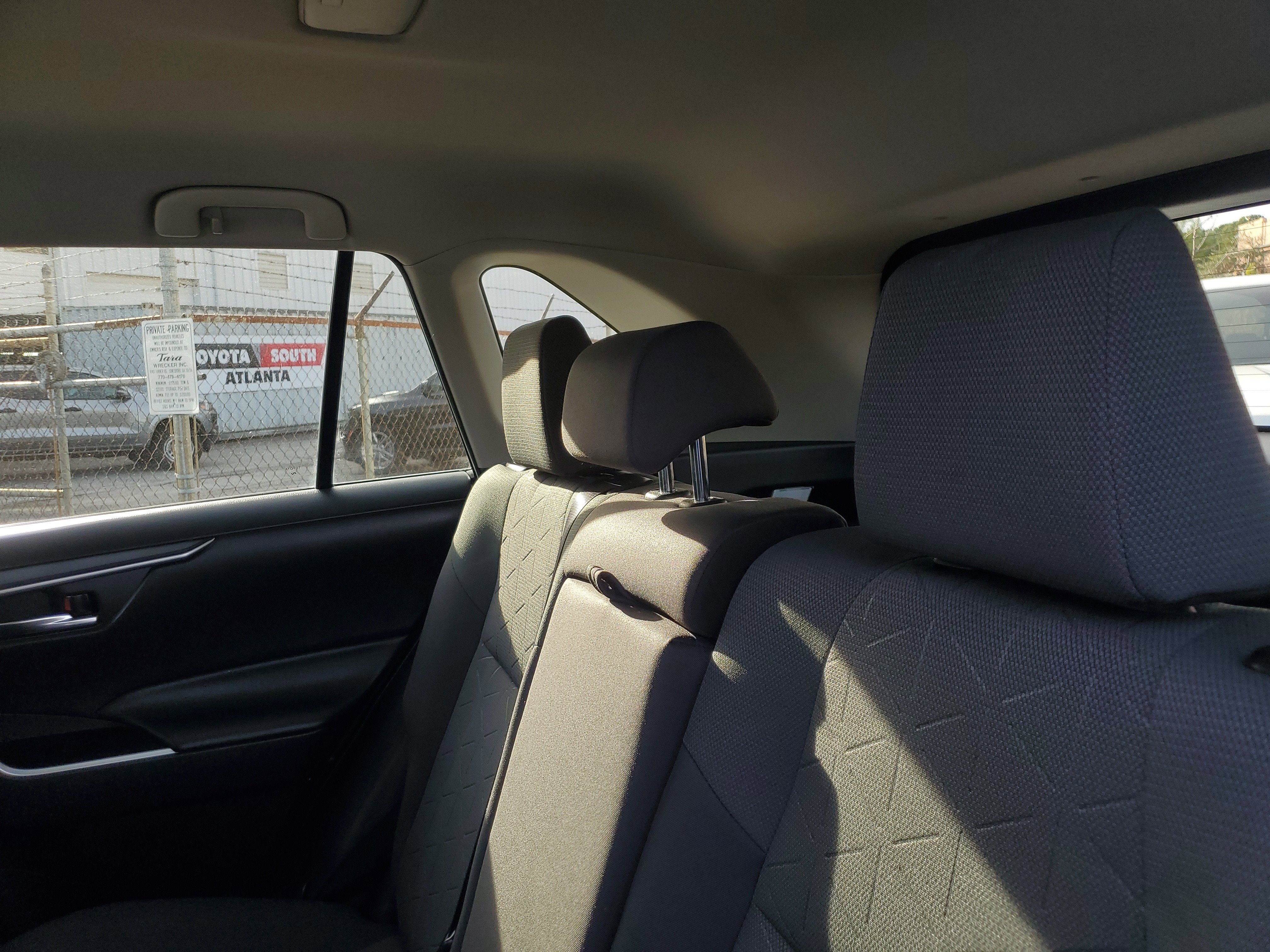 Used 2022 Toyota RAV4 XLE image 10