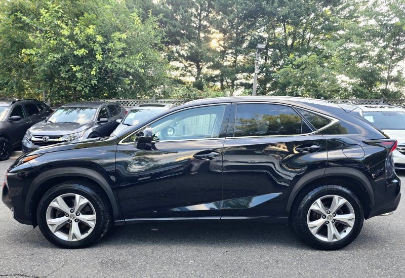 Used 2017 Lexus NX 200t AWD w/ Premium Package image 4
