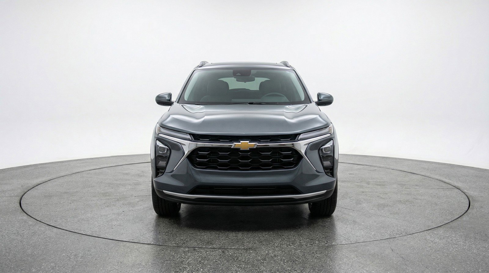 Used 2025 Chevrolet Trax LT image 2