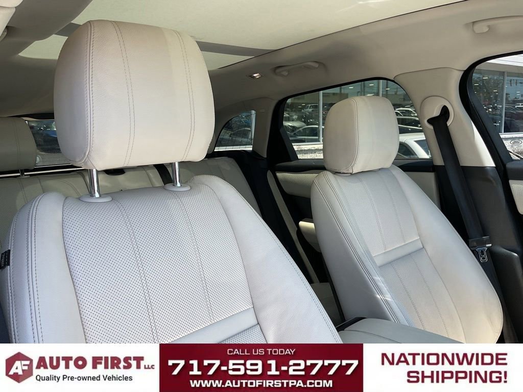 Used 2019 Land Rover Range Rover Velar S AWD/4WD image 16