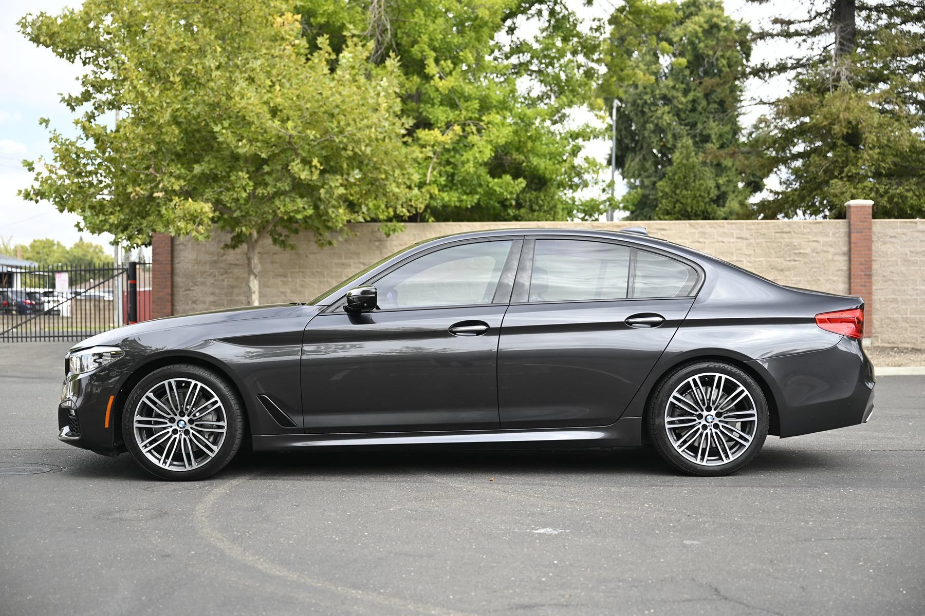 Used 2018 BMW 540i xDrive AWD/4WD image 33