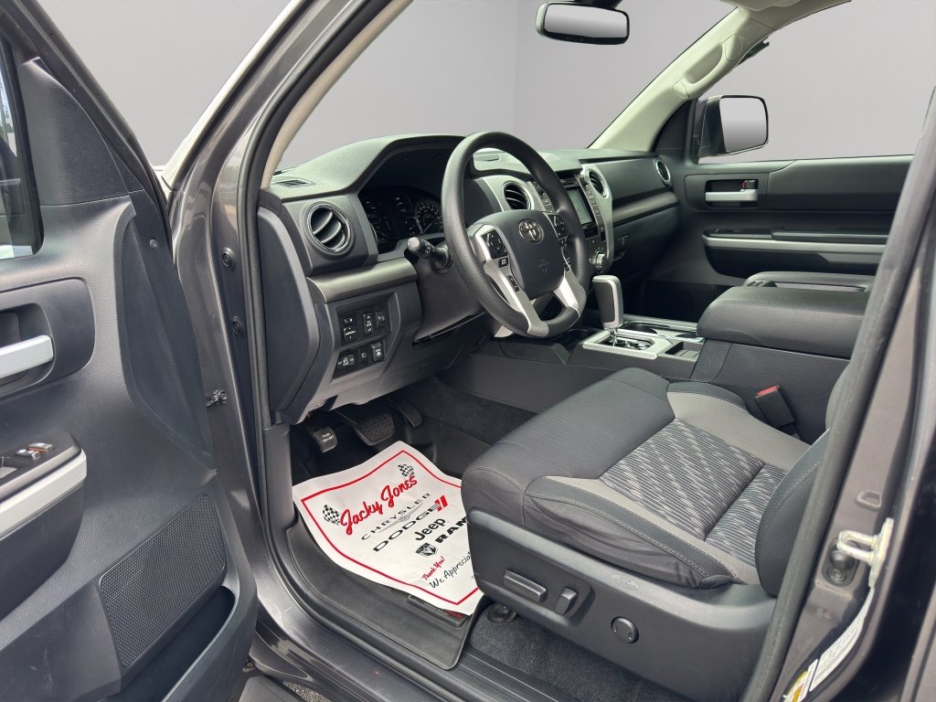 Used 2019 Toyota Tundra SR5 w/ SR5 Upgrade Package AWD/4WD image 5