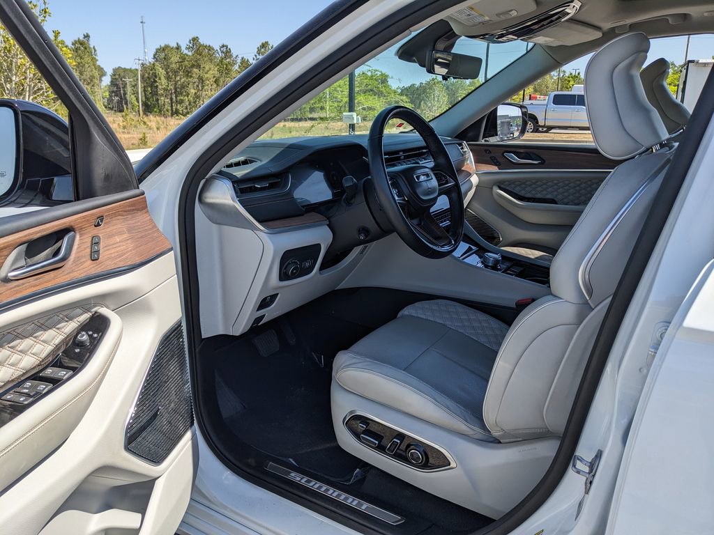 Certified 2022 Jeep Grand Cherokee Summit w/ Adv Protech Group IV AWD/4WD image 42