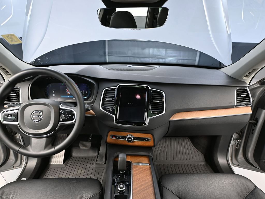 Used 2024 Volvo XC90 B5 Plus image 26