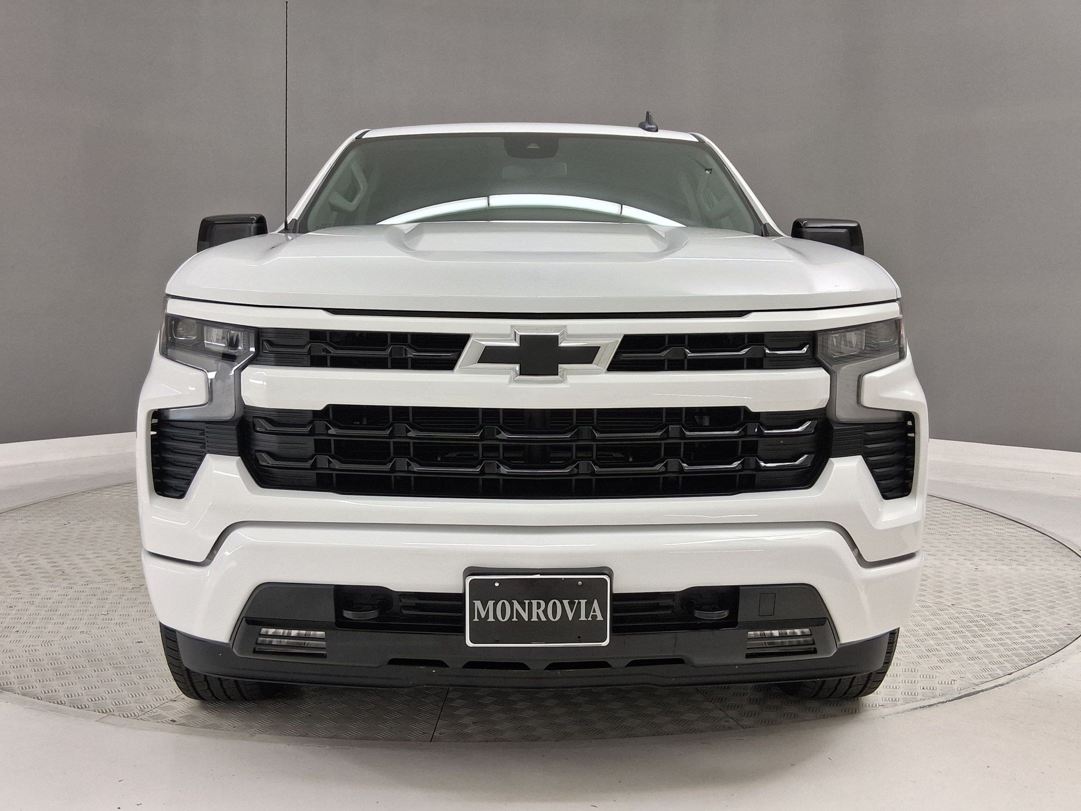 Used 2025 Chevrolet Silverado 1500 RST w/ Dark Appearance Package AWD/4WD image 6