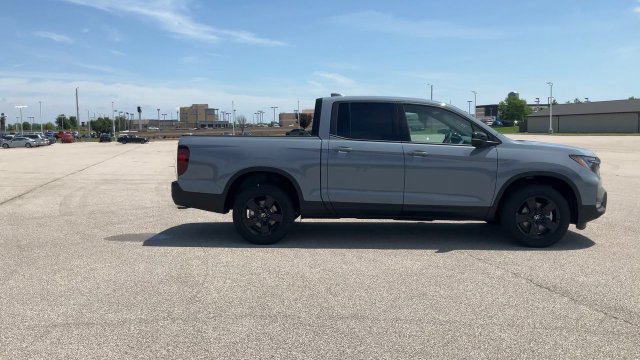 New 2026 Honda Ridgeline Black Edition image 9