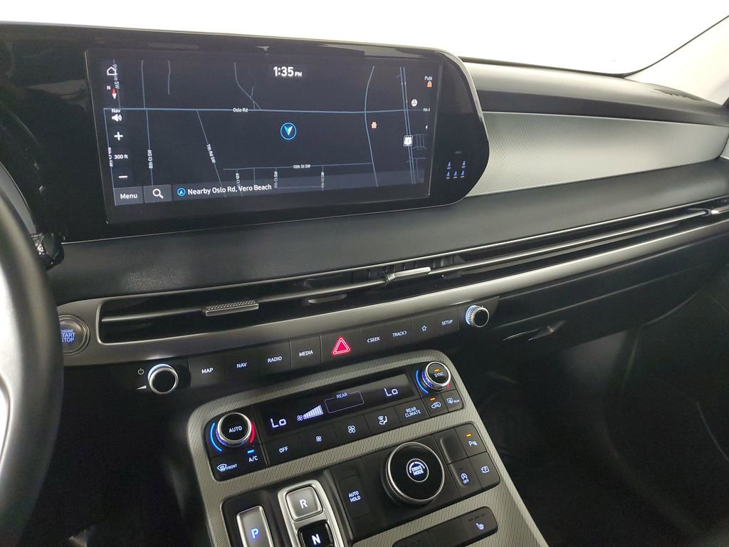 Used 2025 Hyundai Palisade SEL FWD image 13