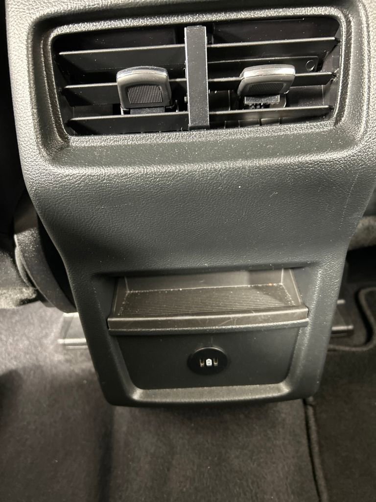 Used 2024 Ford Edge SEL image 18