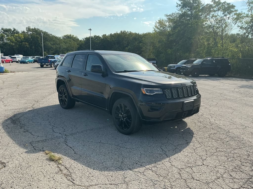Used 2022 Jeep Grand Cherokee Laredo X AWD/4WD image 28