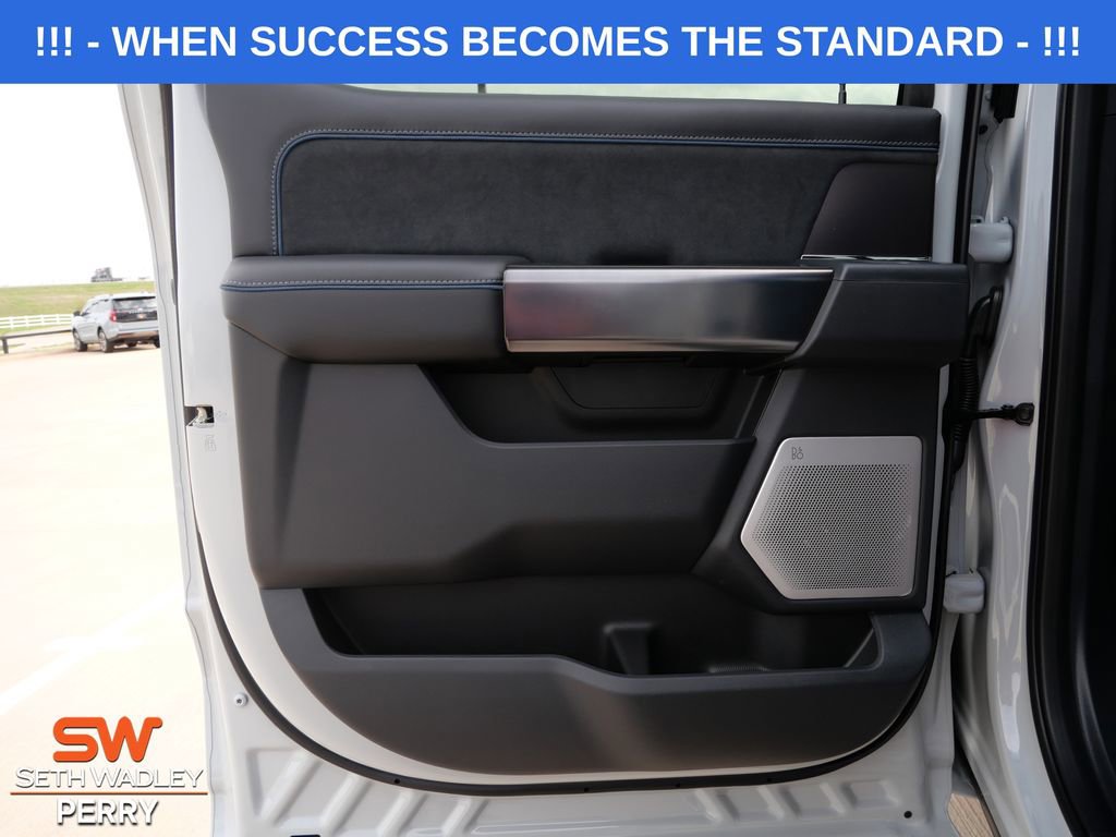 New 2026 Ford F250 Platinum image 15