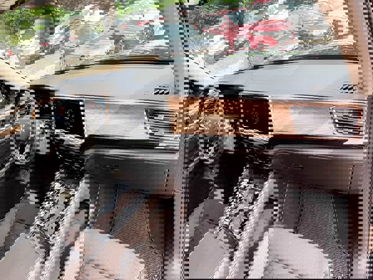 Used 2024 Volkswagen Atlas SE image 9