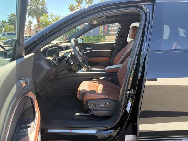 Used 2023 Audi e-tron Prestige w/ Prestige Package image 9
